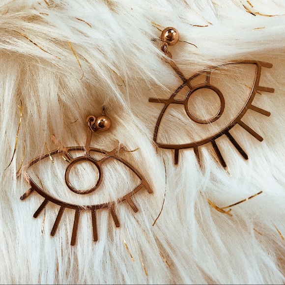 LUCKY EYES Drop Earrings - Picture 4 of 4